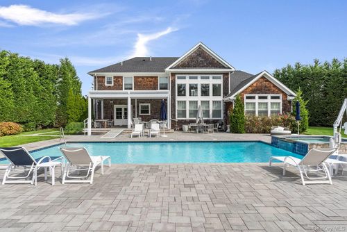 4 Spring Ln, Southampton, NY, 11968-3983 | Card Image