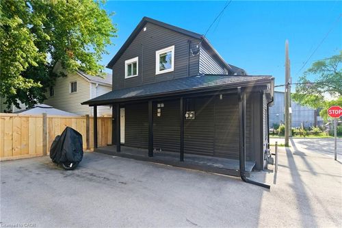 2-2 Windsor St, Hamilton, ON, L8R2G8 | Card Image