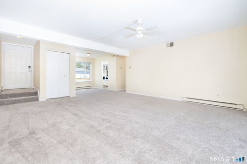 83-83 Candlewood Dr, South Windsor, CT, 06074-2612 | Card Image