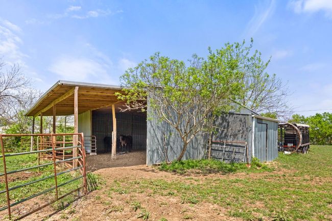 View of outdoor structure with an exterior structure and an outbuilding | Image 25