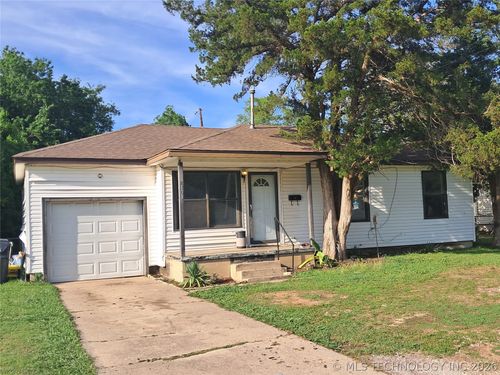 403 Oak St, Ardmore, OK, 73401-1755 | Card Image