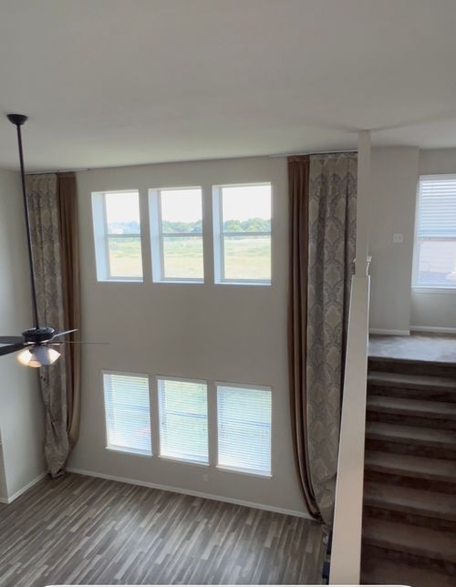 1060 Zeus Cir, Round Rock, TX, 78665-1316 | Card Image