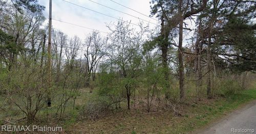 010 South Long Lake / Torrey Road Road, Fenton, MI, 48430 | Card Image