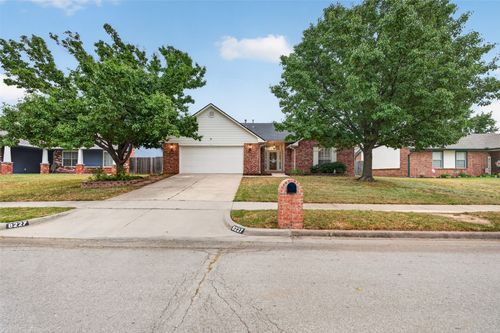 8227 N 127th East Ave, Owasso, OK, 74055-6246 | Card Image