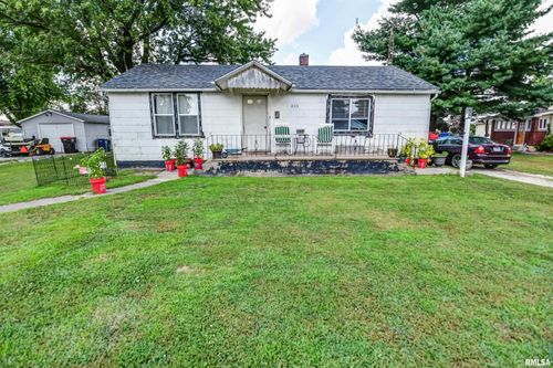 325 N Poplar St, Assumption, IL, 62510-1144 | Card Image