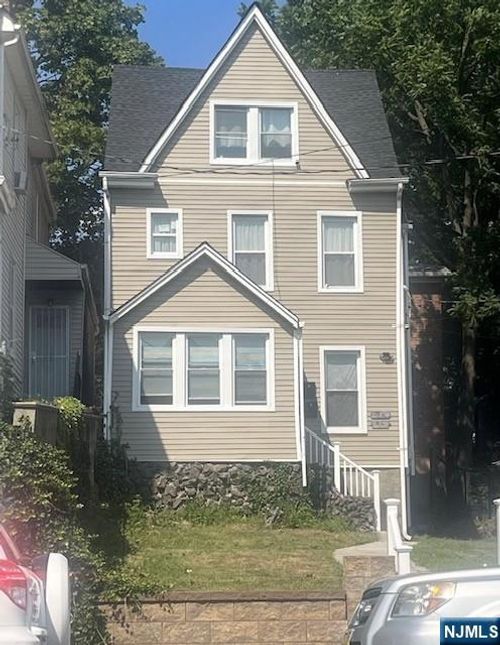 210-212 Temple St, Paterson, NJ, 07522-1121 | Card Image