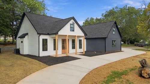201 Maple Street, lyman, SC, 29365-1517 | Card Image