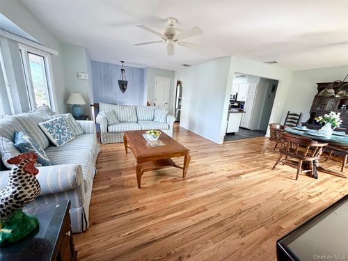 4081 Massachusetts Ave, Island Park, NY, 11558-1218 | Card Image