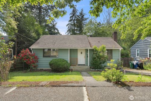 11419 Crestwood Dr S, Seattle, WA, 98178-3130 | Card Image