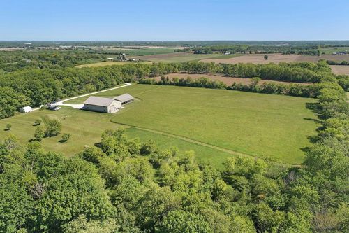 N5911 County Road Dd, Spring Prairie, WI, 53105 | Card Image