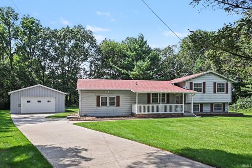 52917 Carol St, Bristol, IN, 46507-9611 | Card Image