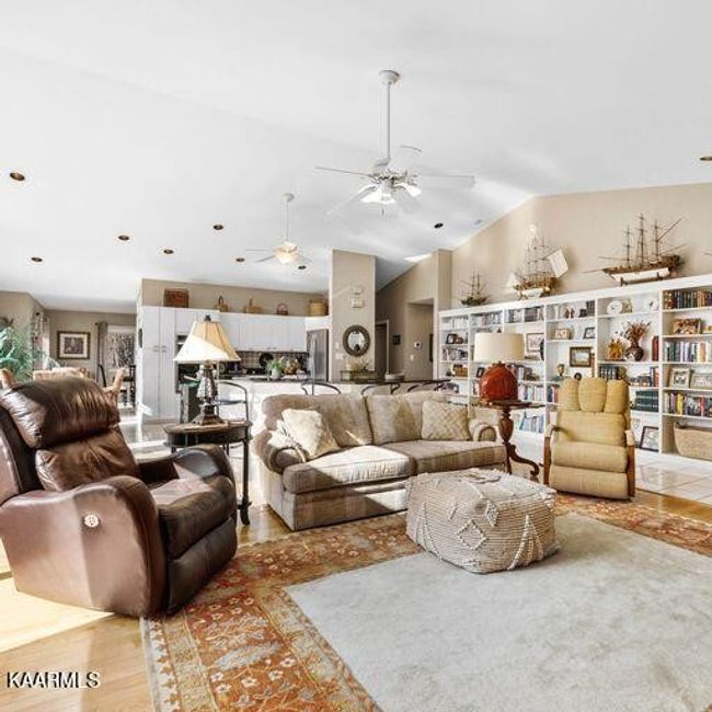 2020 Ranch Rd, House other with 3 bedrooms, 3 bathrooms and 2 parking in Dandridge TN | Image 13