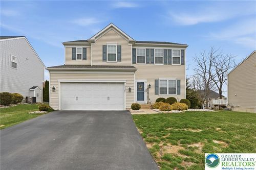 9581 Sleepy Hollow Ln, BREINIGSVILLE, PA, 18031-1180 | Card Image
