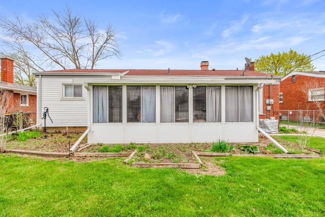 3234 Concord St, House other with 3 bedrooms, 2 bathrooms and null parking in Trenton MI | Image 5