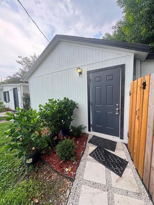 c-626 37th St, West Palm Beach, FL, 33407-4310 | Card Image