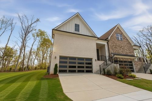 3072 Wiltshire Park Pl, Hermitage, TN, 37076-1676 | Card Image