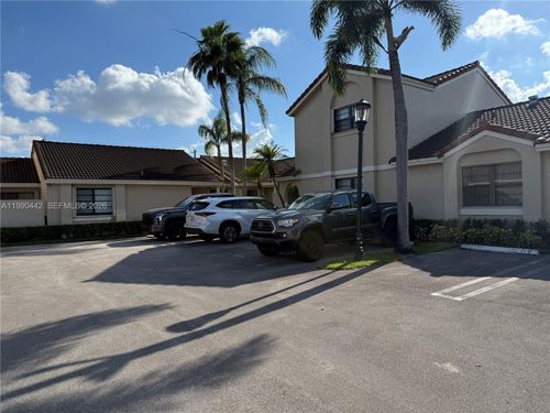 6360 Nw 170th Ter, Hialeah, FL, 33015-4634 | Card Image