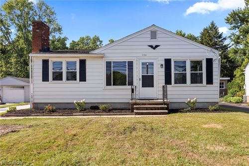 46175 Middle Ridge Road, Amherst, OH, 44001 | Card Image