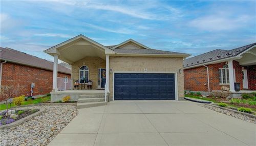 369 Zeller Drive, Kitchener, ON, N2A0A3 | Card Image