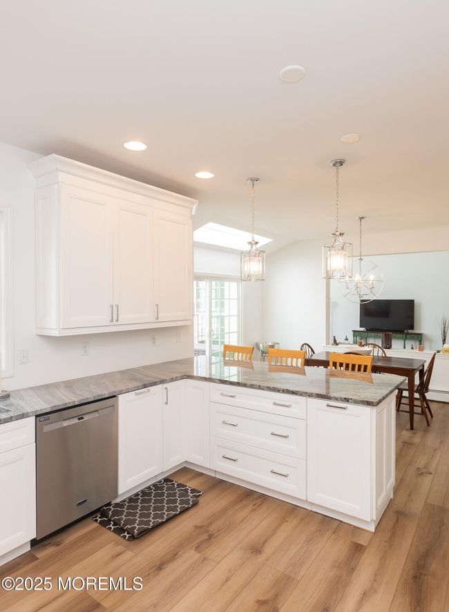 10 English Path, House other with 5 bedrooms, 3 bathrooms and null parking in Freehold NJ | Image 22
