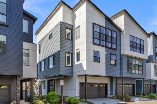 a-21816 24th Ave Se, Bothell, WA, 98021-5112 | Card Image