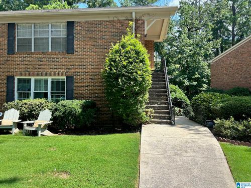 2089-2089 Montreat Cir, VESTAVIA HILLS, AL, 35216-3901 | Card Image