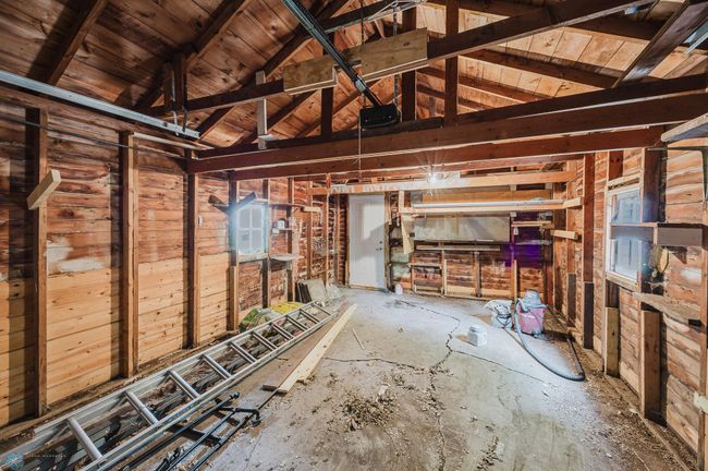 Garage | Image 51