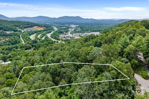 376 Vance Gap Rd, Asheville, NC, 28804-3843 | Card Image