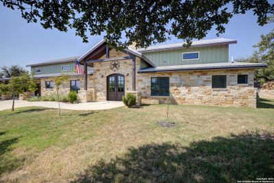 511 Lets Roll Dr, House other with 4 bedrooms, 3 bathrooms and null parking in Fischer TX | Image 2