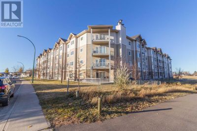 110 - 194 Sunrise Cir Sw, Condo with 2 bedrooms, 2 bathrooms and 1 parking in Medicine Hat AB | Image 2