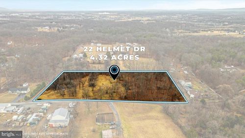 22 Helmet Dr, Martinsburg, WV, 25404-7167 | Card Image
