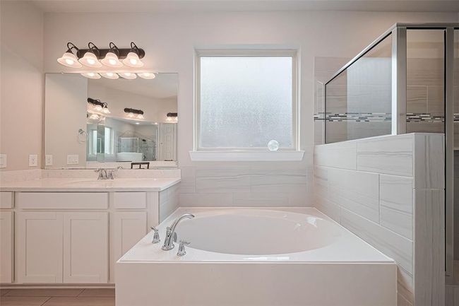 11810 White Flint Ln, House other with 6 bedrooms, 4 bathrooms and 2 parking in Cypress TX | Image 42