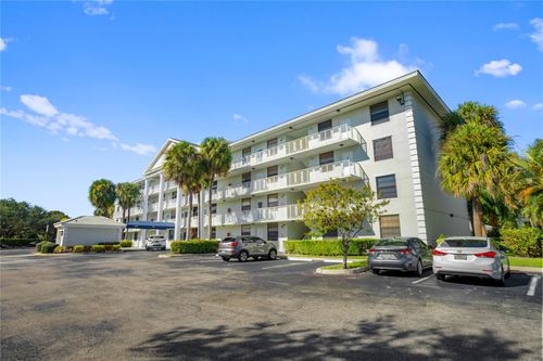 1719 Whitehall Dr, Davie, FL, 33324-6971 | Card Image