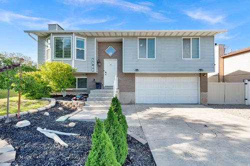 5568 W Golden Gate Cir, West Jordan, UT, 84081-4378 | Card Image