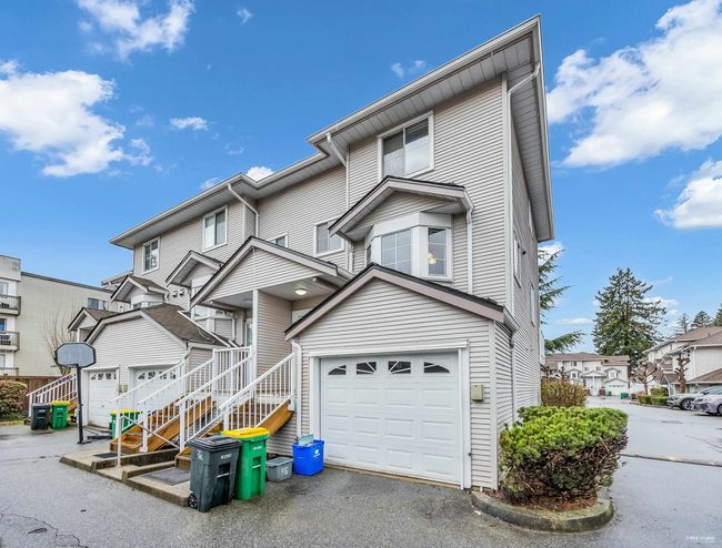 20 - 12188 Harris Road, Townhouse with 3 bedrooms, 2 bathrooms and null parking in Pitt Meadows BC | Image 1