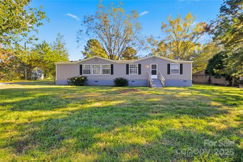 2425 Shoal Creek Church Rd, Shelby, NC, 28152-8201 | Card Image