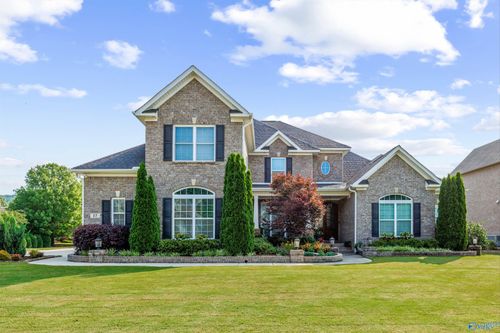 17 Sanders Hill Way Se, Gurley, AL, 35748-8052 | Card Image