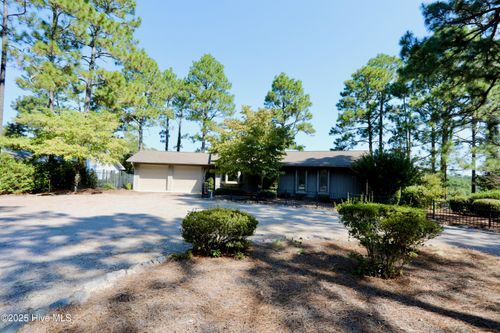 1370 Valley View Rd, Southern Pines, NC, 28387-8606 | Card Image