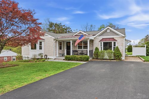 6 Willow Ln, Fishkill, NY, 12524-2825 | Card Image