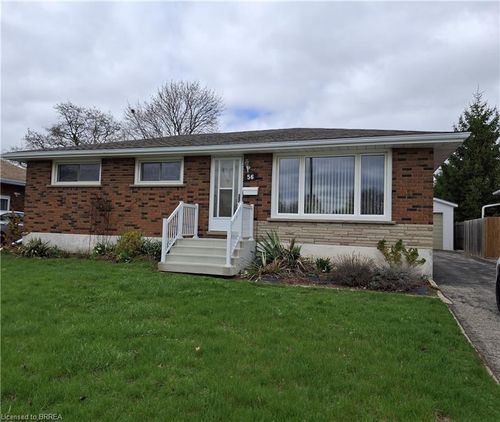 56 Balmoral Dr, Brantford, ON, N3R5B9 | Card Image