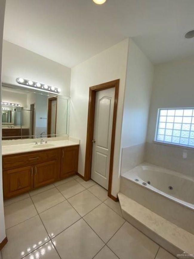1911 Sebastian St, House other with 3 bedrooms, 3 bathrooms and 3 parking in Mission TX | Image 20