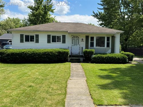 1285 W Oregon St, Lapeer, MI, 48446-1239 | Card Image