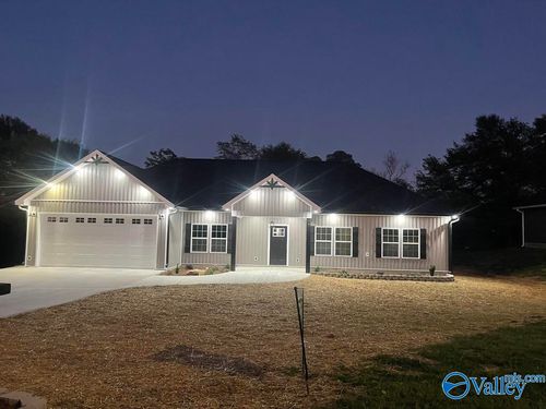 146 Carrington Ln, Albertville, AL, 35950-4857 | Card Image