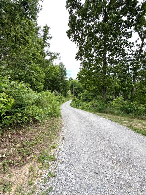 1050 Burgin Road, Lawrenceburg, KY, 40342 | Card Image