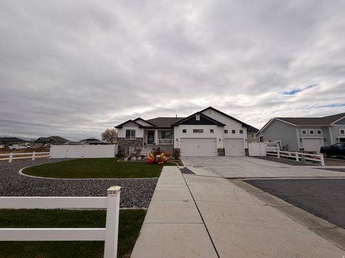 2168 S 3940 W, Taylor, UT, 84401-7153 | Card Image