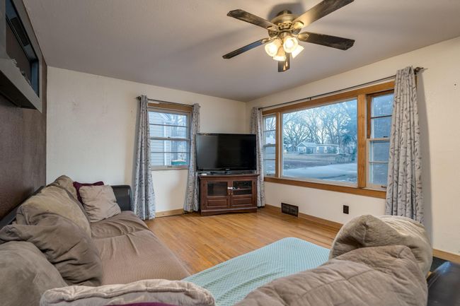 1328 Saint John Ave, House other with 4 bedrooms, 2 bathrooms and null parking in Albert Lea MN | Image 4