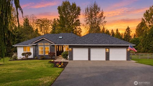 118 140th Ave Se, Lake Stevens, WA, 98258-8083 | Card Image