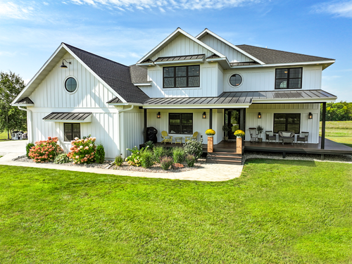 606 Venture Ln Ne, Alexandria, MN, 56308-6216 | Card Image