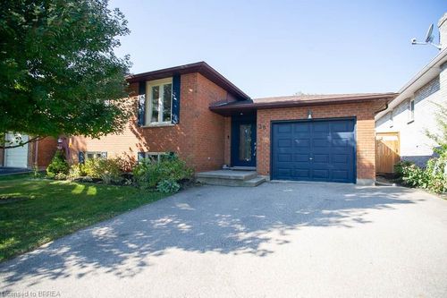 38 Ludlow Cres, Brantford, ON, N3P1V4 | Card Image