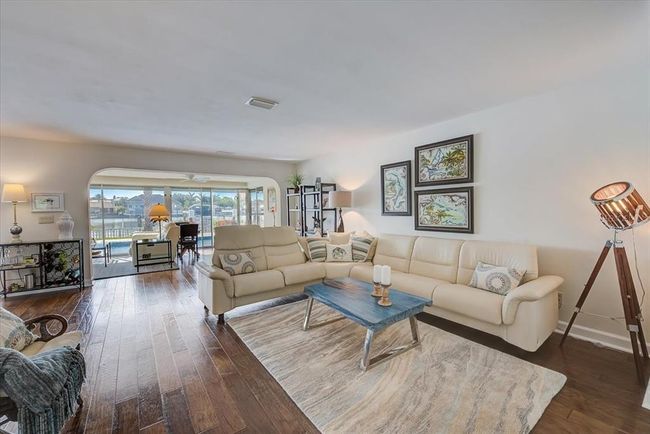 217 Driftwood Ln, House other with 3 bedrooms, 2 bathrooms and null parking in LARGO FL | Image 11